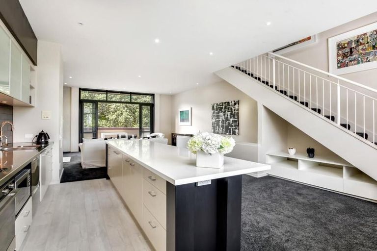 Photo of property in 12b Domain Drive, Parnell, Auckland, 1052