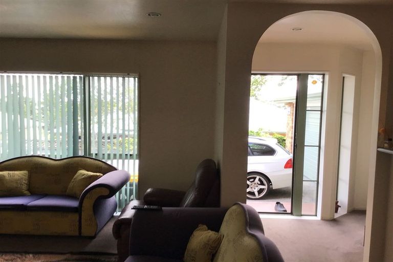 Photo of property in 101a Royal Road, Massey, Auckland, 0614