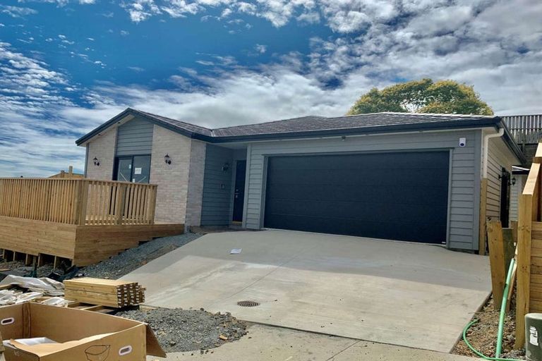 Photo of property in 41 Farranfore Road, Opaheke, Papakura, 2113