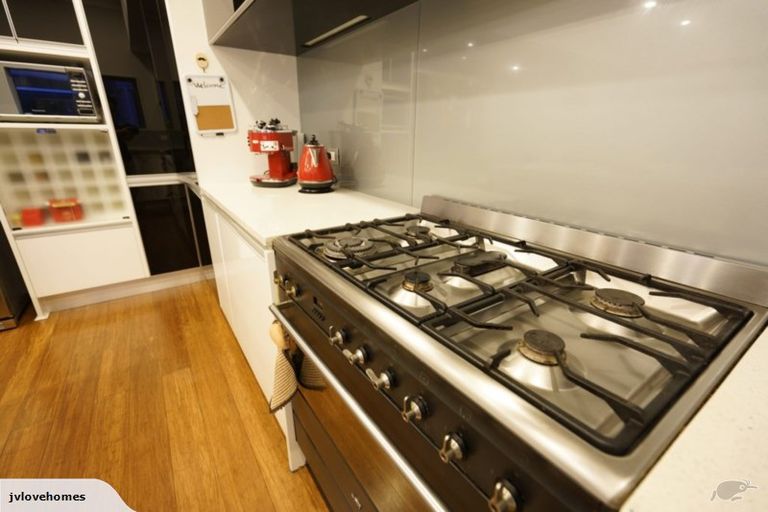 Photo of property in 10 Bayside Drive, Browns Bay, Auckland, 0630