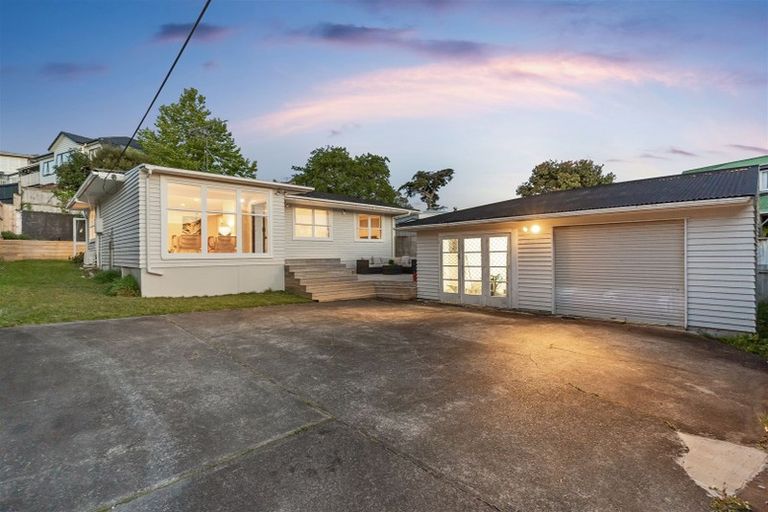 Photo of property in 1/114 Nile Road, Milford, Auckland, 0620