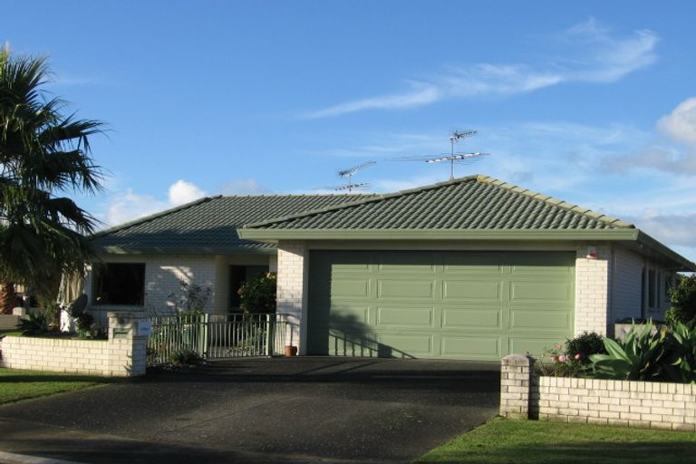 Photo of property in 5 Dan Tori Place, Orewa, 0931