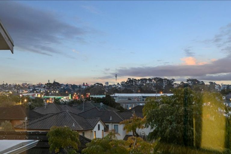 Photo of property in 14a Gollan Road, Mount Wellington, Auckland, 1072