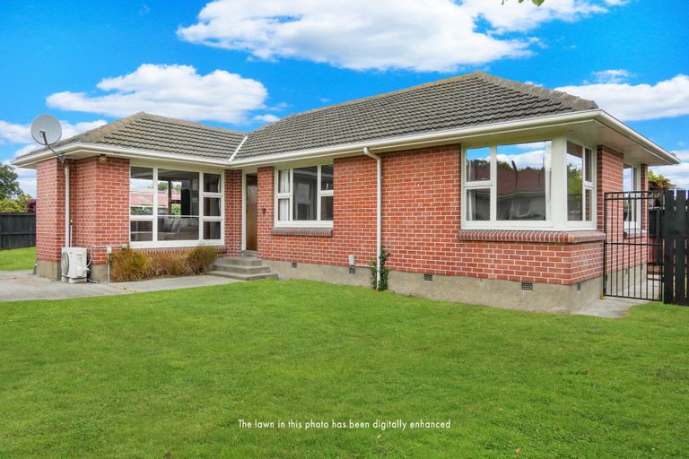 Photo of property in 25 Fairmont Place, Hornby, Christchurch, 8042