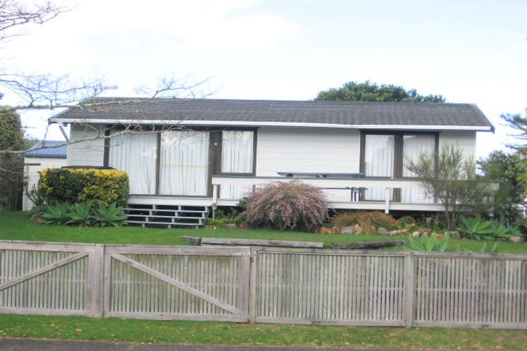 Photo of property in 2 Lowe Park Lane, Pauanui, Hikuai, 3579