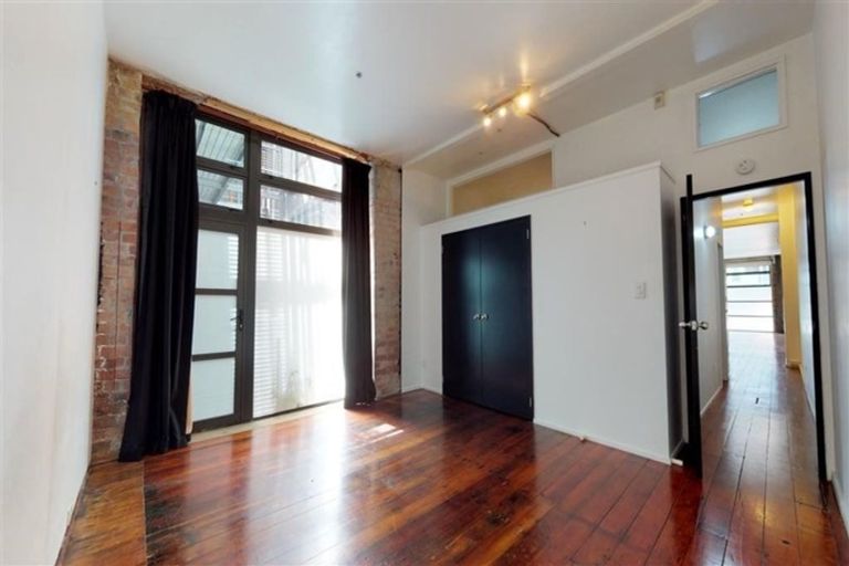 Photo of property in 2/20 Egmont Street, Te Aro, Wellington, 6011