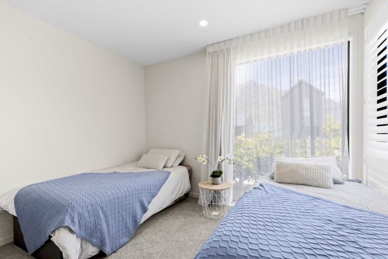 Photo of property in 22 Mulholland Drive, Jacks Point, 9371