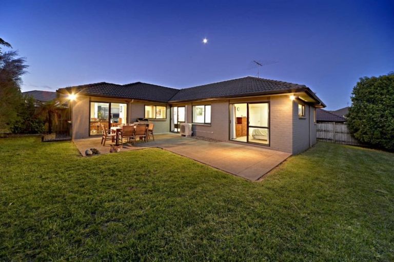 Photo of property in 4 Gordal Place, Flat Bush, Auckland, 2016