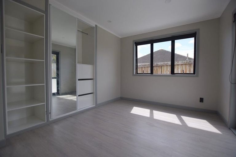 Photo of property in 1/112 View Road, Sunnyvale, Auckland, 0612