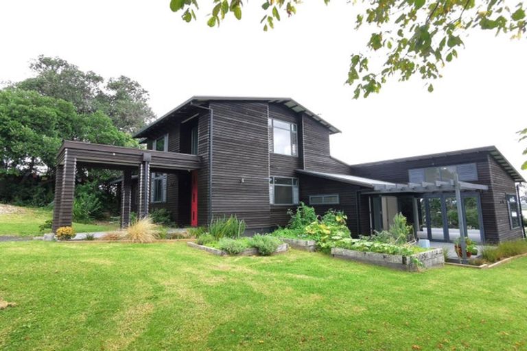 Photo of property in 68 Rame Road, Greenhithe, Auckland, 0632