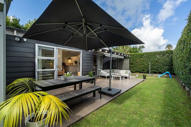 Photo of property in 1/52 Norwood Road, Bayswater, Auckland, 0622