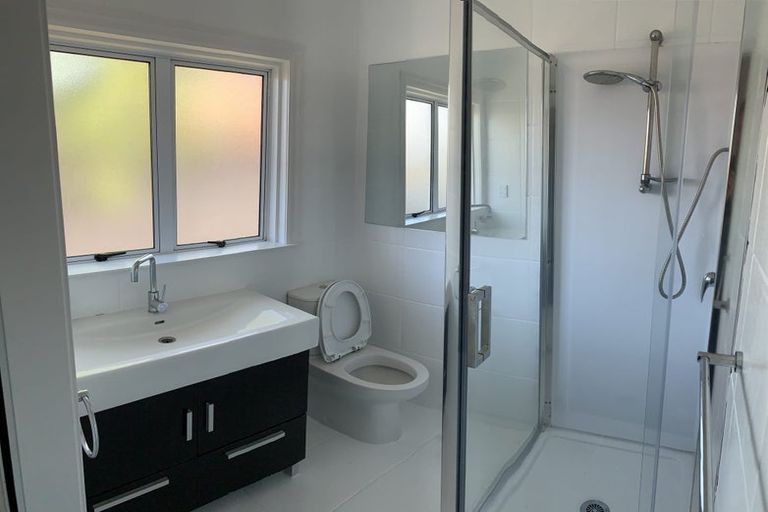 Photo of property in 549 Great South Road, Rosehill, Papakura, 2113