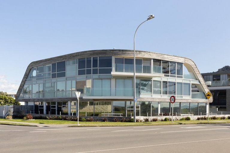 Photo of property in 6/50 Marine Parade, Mount Maunganui, 3116