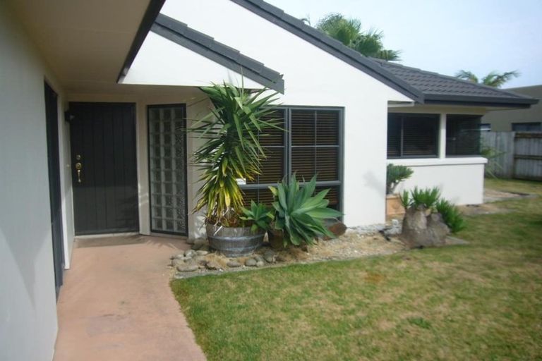 Photo of property in 50 Tuihana Drive, Papamoa Beach, Papamoa, 3118
