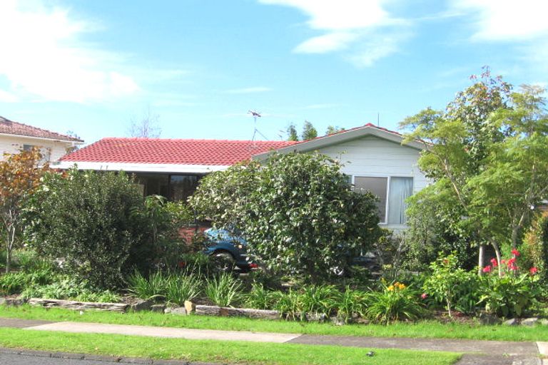 Photo of property in 1/17 Galsworthy Place, Bucklands Beach, Auckland, 2014