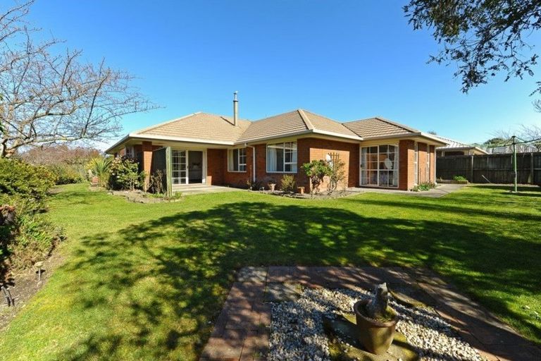 Photo of property in 11 Fieldmoor Place, Parklands, Christchurch, 8083
