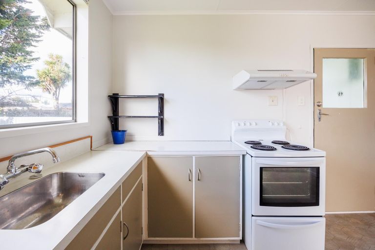 Photo of property in 101 Shamrock Street, Takaro, Palmerston North, 4412