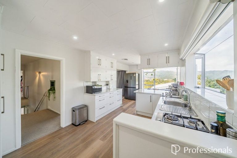 Photo of property in 10 Major Drive, Kelson, Lower Hutt, 5010