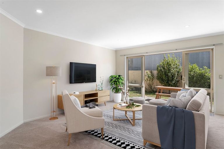 Photo of property in 3 Reeves Road, Rangiora, 7400