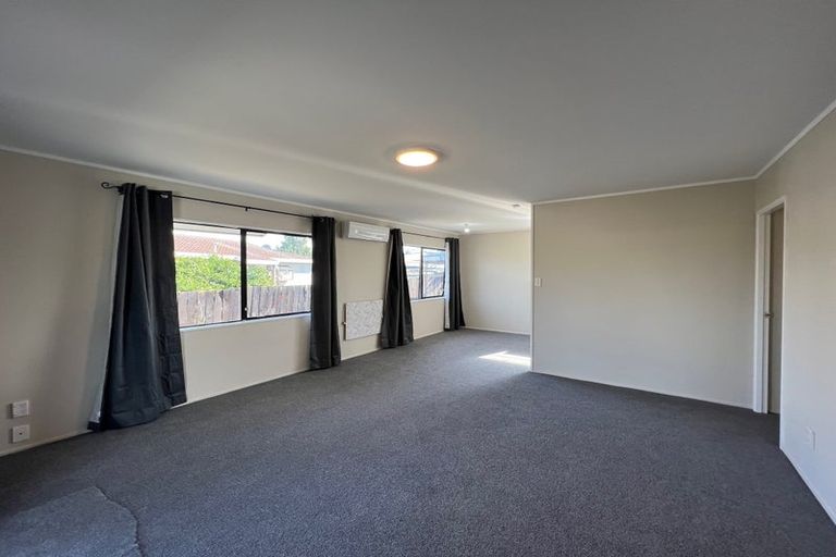Photo of property in 8 Pringle Place, Nawton, Hamilton, 3200