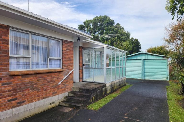 Photo of property in 2/17 Doment Crescent, Orewa, 0931