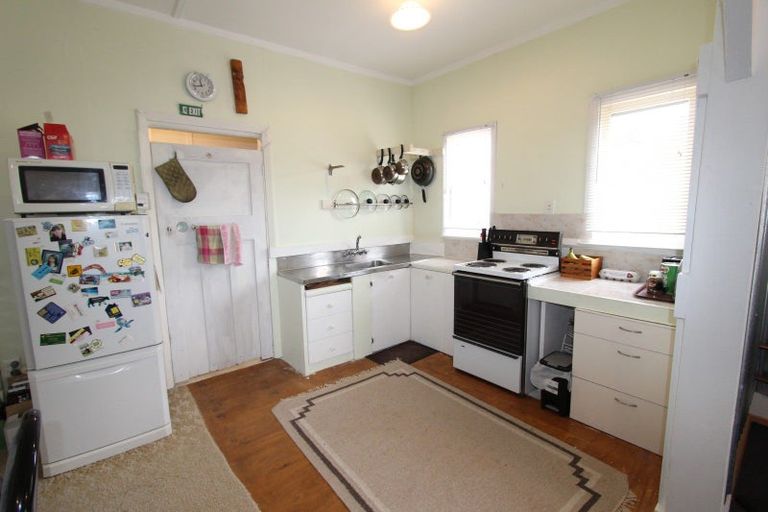 Photo of property in 78 Stanly Street, Eketahuna, 4900