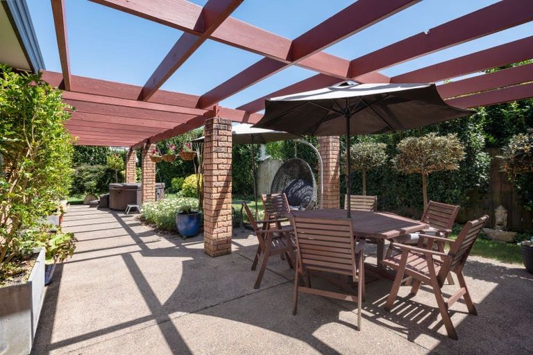 Photo of property in 20 Fendalton Drive, Rototuna, Hamilton, 3210