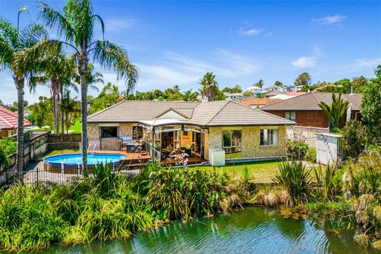 Photo of property in 14 Semillon Avenue, Henderson, Auckland, 0612