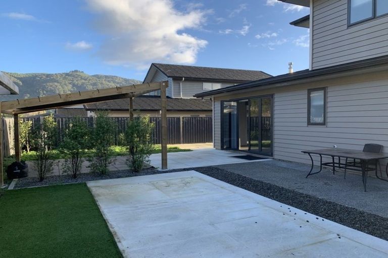 Photo of property in 17 Somerby Mews, Silverstream, Upper Hutt, 5019