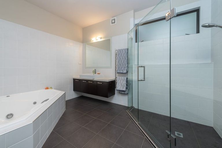 Photo of property in 16 Kahikatea Close, Campbells Bay, Auckland, 0630