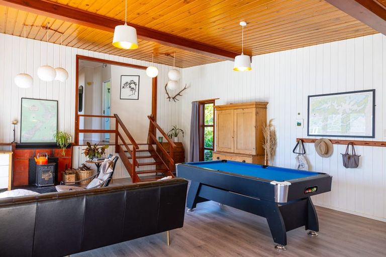 Photo of property in 15 Mccormicks Road, Whatamango Bay, Picton, 7281