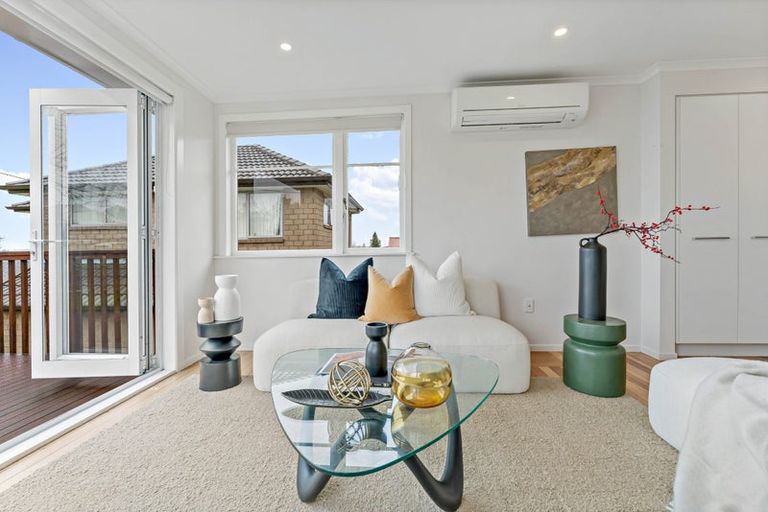 Photo of property in 45 Lynwood Road, New Lynn, Auckland, 0600