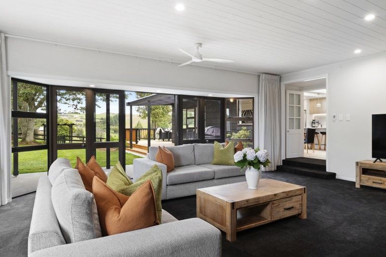 Photo of property in 414 Paparata Road, Bombay, 2675