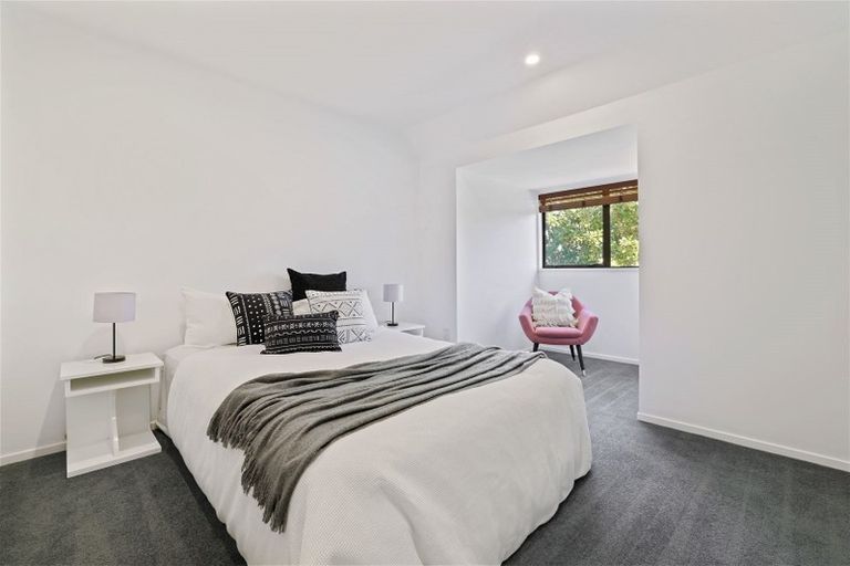 Photo of property in 15 Thurlestone Place, Burnside, Christchurch, 8053