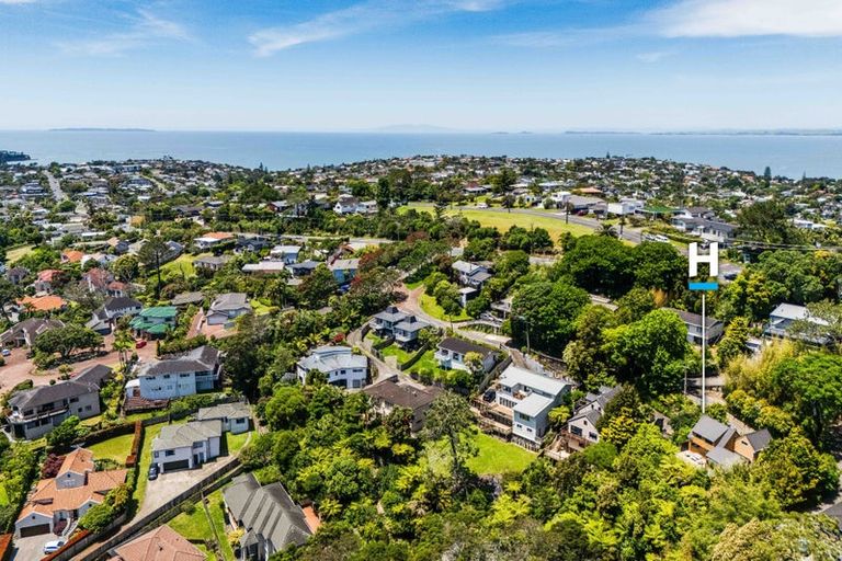 Photo of property in 163 Browns Bay Road, Browns Bay, Auckland, 0630