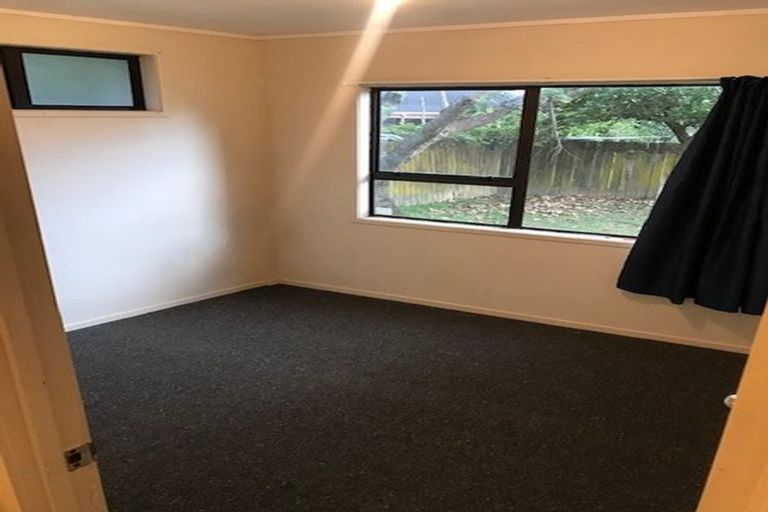 Photo of property in 2/10 Burundi Avenue, Clendon Park, Auckland, 2103