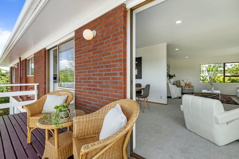 Photo of property in 13 Tarahanga Street, Northcote, Auckland, 0627