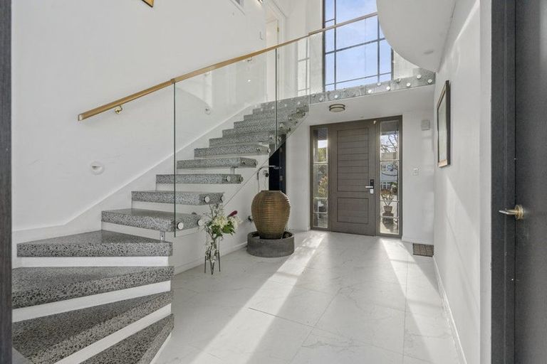 Photo of property in 27 Palmer Crescent, Mission Bay, Auckland, 1071