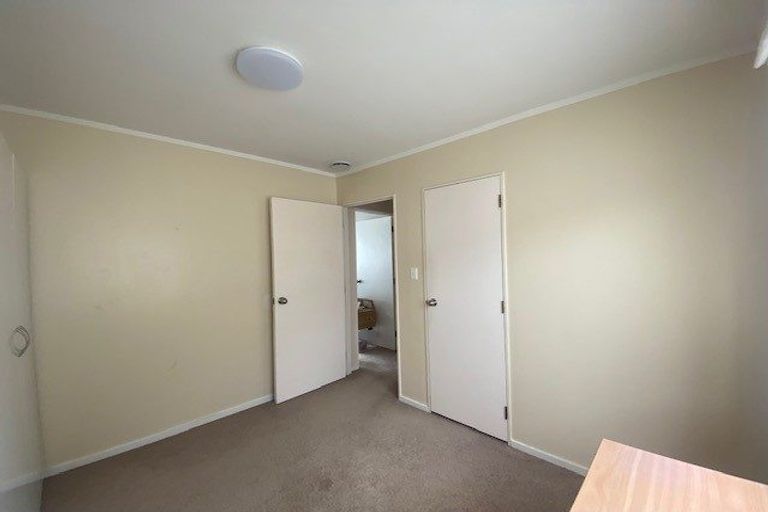 Photo of property in 207a Whites Line East, Waiwhetu, Lower Hutt, 5010