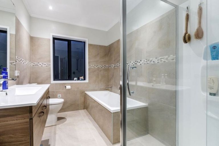 Photo of property in 28 Liquidambar Drive, Hobsonville, Auckland, 0616