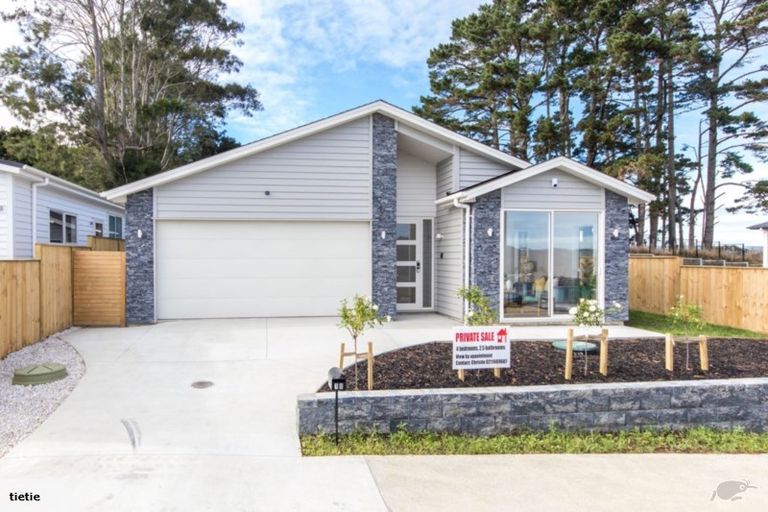 Photo of property in 10 Barrique Road, Kumeu, 0810