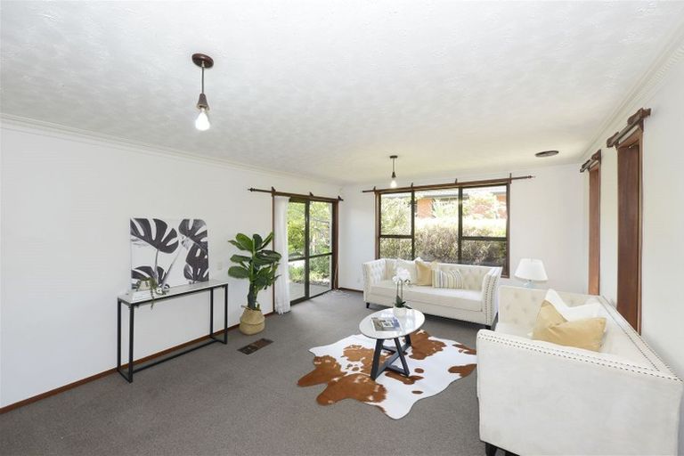 Photo of property in 9 Montclare Avenue, Ilam, Christchurch, 8041