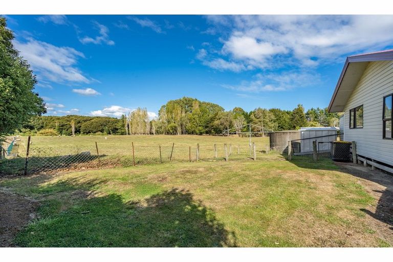 Photo of property in 66 Clifden Highway, Tuatapere, 9691