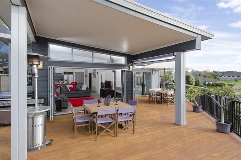 Photo of property in 12 Glenorchy Place, Pyes Pa, Tauranga, 3112