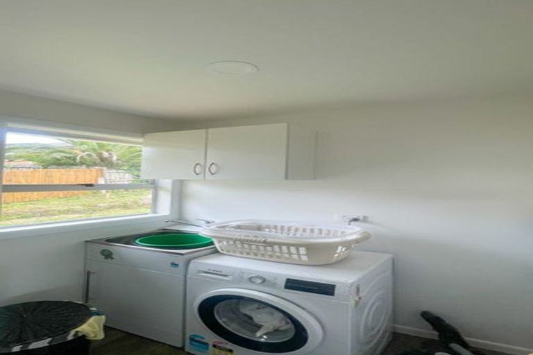 Photo of property in 32 Candia Road, Swanson, Auckland, 0614