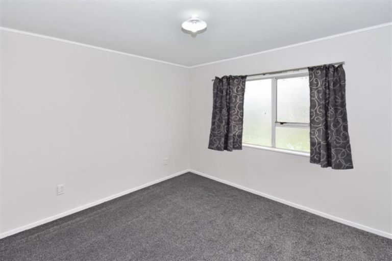 Photo of property in 56 Pukeroa Place, Papakura, 2110