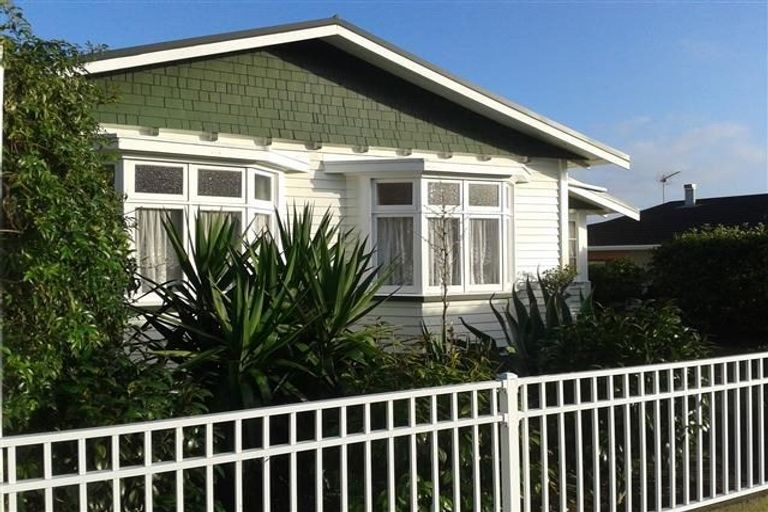 Photo of property in 156 Saint Aubyn Street, New Plymouth, 4310