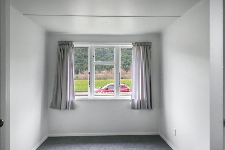 Photo of property in 1162 Taita Drive, Taita, Lower Hutt, 5011