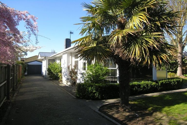 Photo of property in 130 Blighs Road, Strowan, Christchurch, 8052