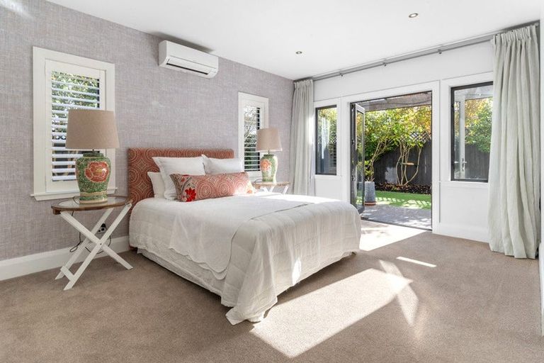 Photo of property in 5 Merivale Lane, Merivale, Christchurch, 8014